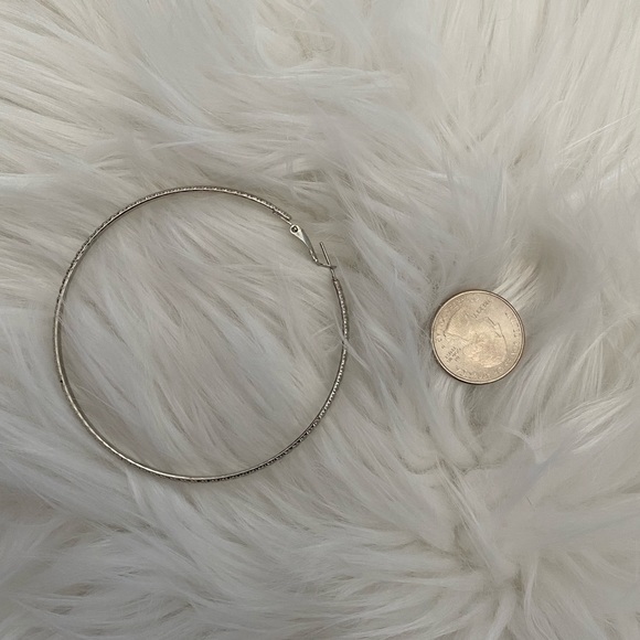 Textured hoop earrings! - Picture 3 of 4